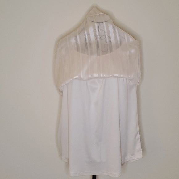 Lauren Conrad  Short Sleeve Shirt - Picture 9 of 14